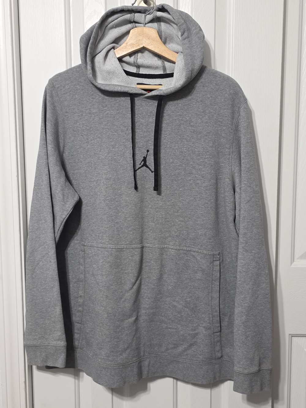 Men's gray Jordan dri-fit hoodie, Large